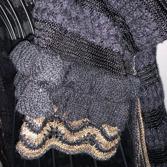 cardigan - Picture 5 of 9